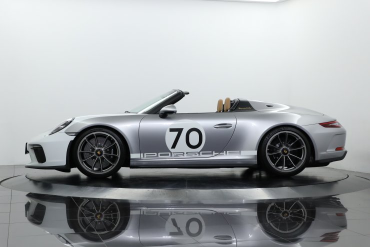 ポルシェ 911(Type991) Speed ster 6MT Heritage Design PKG 世界限定