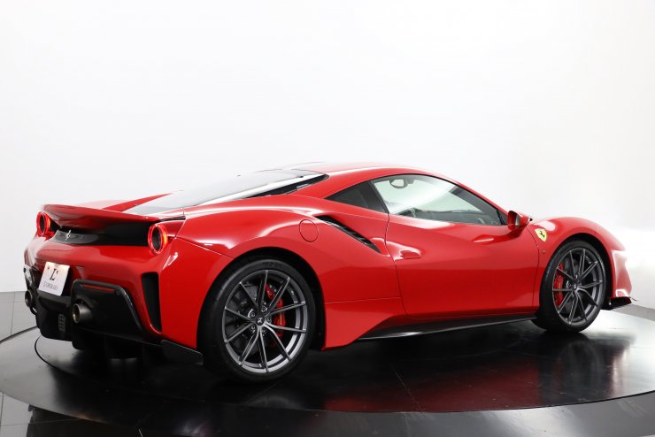 フェラーリ 488 Pista F1 DCT 走行距離200km台 ワンオーナー ブルー