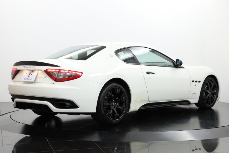 マセラティ グラントゥーリズモ Sport MC Auto shift エアロ