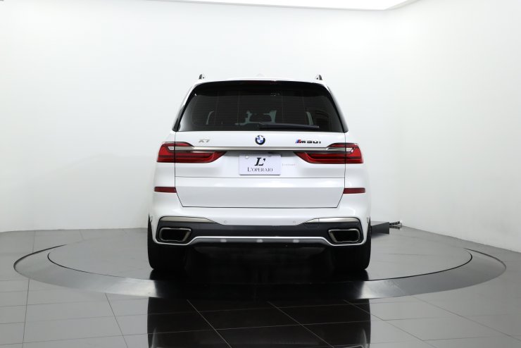 BMW X7 M50i 現行モデル ワンオーナー ウェルネスパッケージ 22インチM
