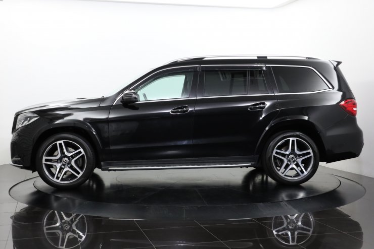 GLS350D 純正アルミ＋トーヨープロクセススポーツSUVです。 メルセデスベンツ GLSクラス GLS350d 4マチック スポーツ ワンオーナー