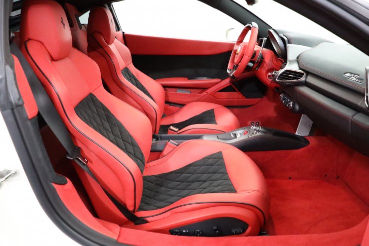 フェラーリ 458 Italia F1 DCT 正規ディーラー車 カーボンLED