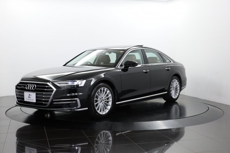 アウディ A8 55TFSI クワトロ 茶革 コンフォートPKG アシスタンスPKG