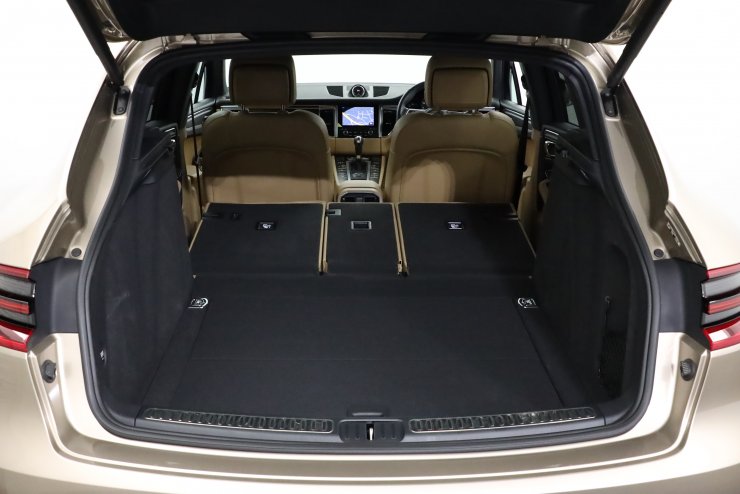 ポルシェ マカン PDK 有償色 ベージュハーフ革 スポーツクロノPKG 純正