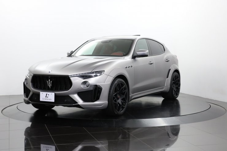 マセラティ レヴァンテ トロフェオ ローンチエディション 15台限定希少
