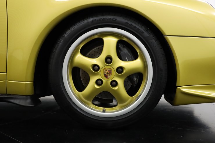 ポルシェ911 Carrera 993ドライバーズマニュアル　ミツワ自動車発行 ポルシェ911 Carrera 993ドライバーズマニュアル ミツワ自動車