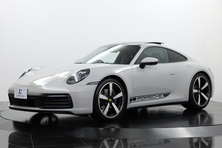 ポルシェ 911(Type992) Carrera 4 オプション総額約400万円 電動ガラス