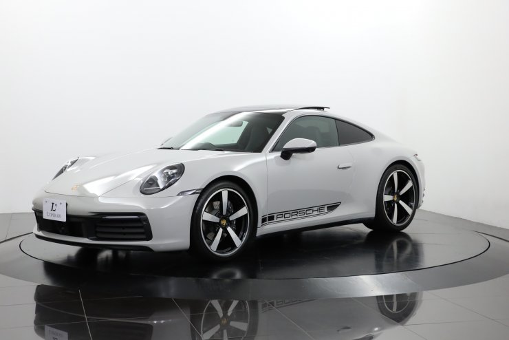 ポルシェ 911(Type992) Carrera 4 オプション総額約400万円 電動ガラス