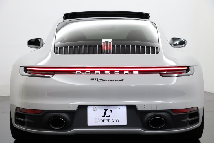 ポルシェ 911(Type992) Carrera 4 オプション総額約400万円 電動