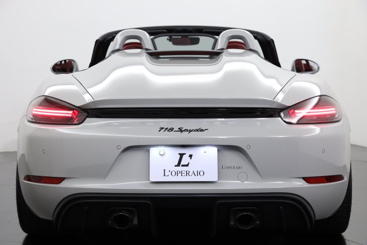ポルシェ 718 Spider 6MT 新車オプションカラー：クレヨン PCCB