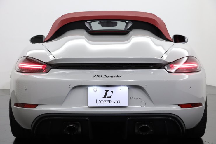ポルシェ 718 Spider 6MT 新車オプションカラー：クレヨン PCCB