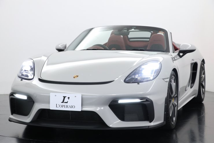 ポルシェ 718 Spider 6MT 新車オプションカラー：クレヨン PCCB