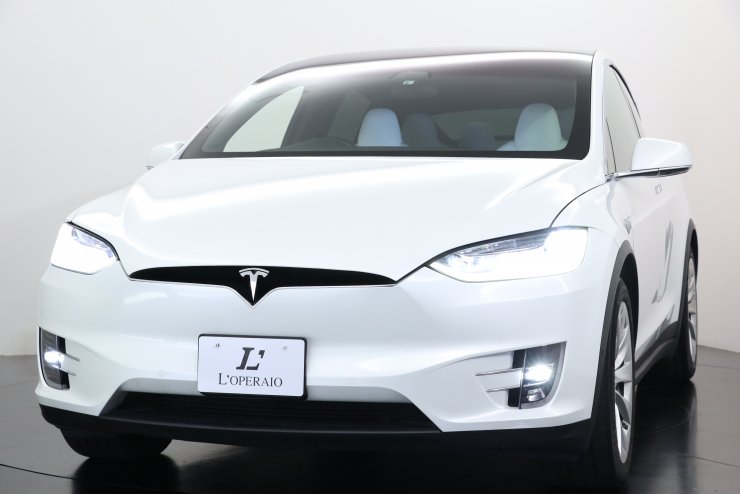 テスラ モデルX ロングレンジ ウルトラホワイトレザー 6シーター フル
