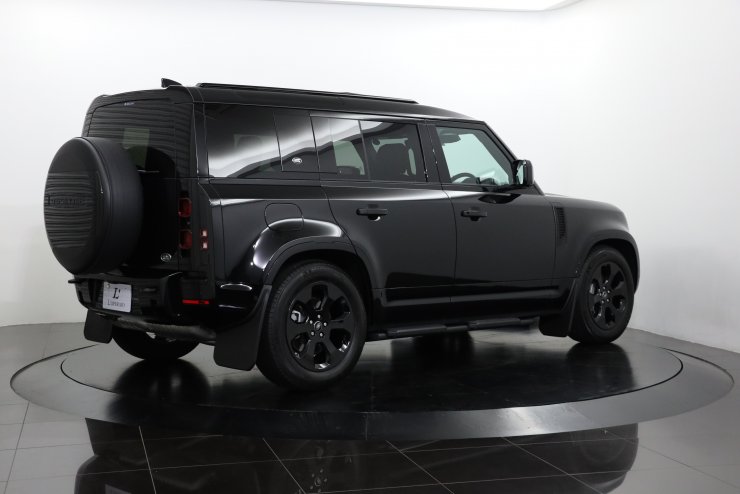 ランドローバー ディフェンダー 110 ダブルオーブラック