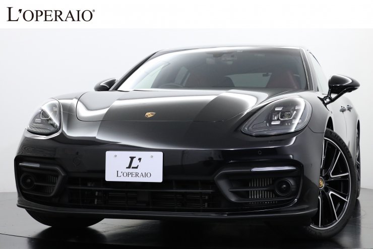 ポルシェ パナメーラ 現行後期型 赤×黒革 21インチ