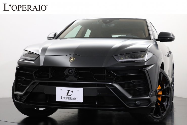 ランボルギーニ ウルス マットブラックラッピング パノラマサンルーフ