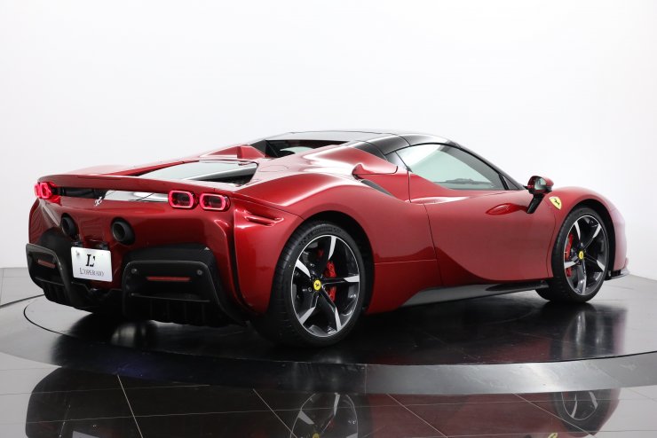 フェラーリ SF90 Spider ワンオーナー 正規ディーラー車 OP総額1350万