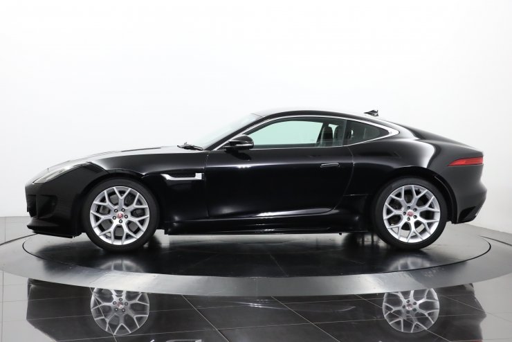 ジャガー Fタイプ S クーペ 希少6MT 純正19インチアルミホイール