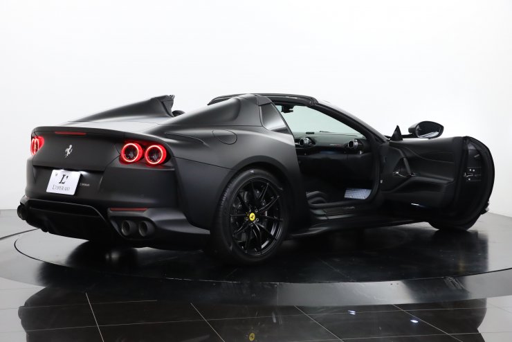 フェラーリ 812 GTS F1 DCT ワンオーナー オプションマッドカラー