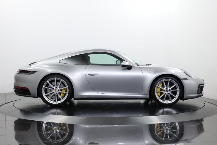ポルシェ 911(Type992) Carrera S GTシルバーメタリック Sport