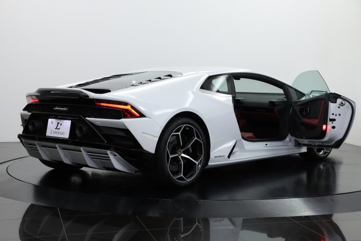 ランボルギーニ ウラカン EVO 4WD 20インチAesirアルミ ボディカラー