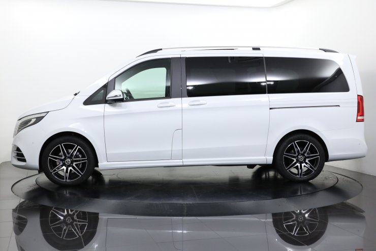 メルセデスベンツ Vクラス V220d Exclusive Long Platinum Suite