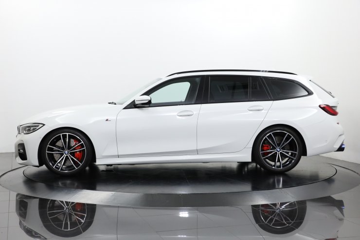 BMW 3シリーズ 320d xdrive Touring M-sports 純正19インチアルミ H＆R 