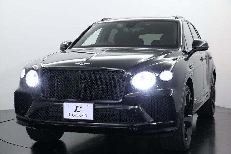 ベントレー ベンテイガ V8 【乗り出し総額2,615万円】 マリナー