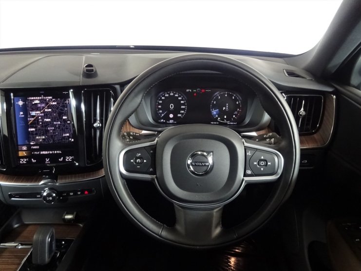 ボルボ XC60 XC60 B5 AWD モメンタム マルーンブラウンレザー 全席