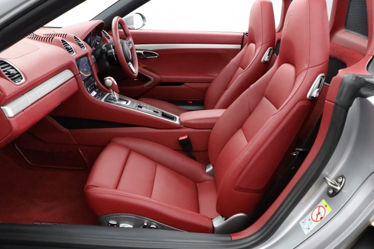 ポルシェ 718 Boxster 25 Years PDK 世界1250台限定 SportChrono-PKG