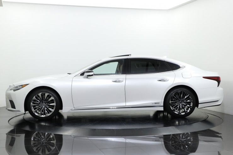レクサスLS500、LS500h オプションスパッタリング20インチホイール レクサス LS LS500h Iパッケージ AWD 現行モデル ワンオーナー 純正20