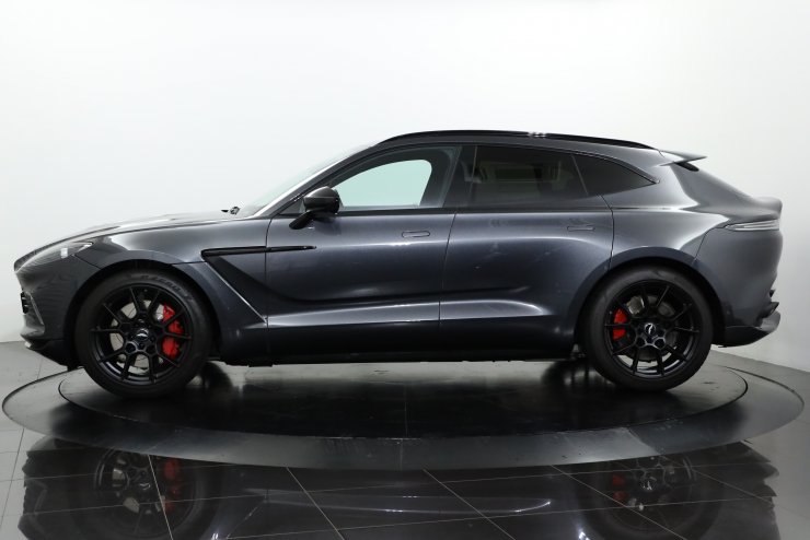 アストンマーティン DBX V8 ワンオーナー 希少左ハンドル 赤革 純正22