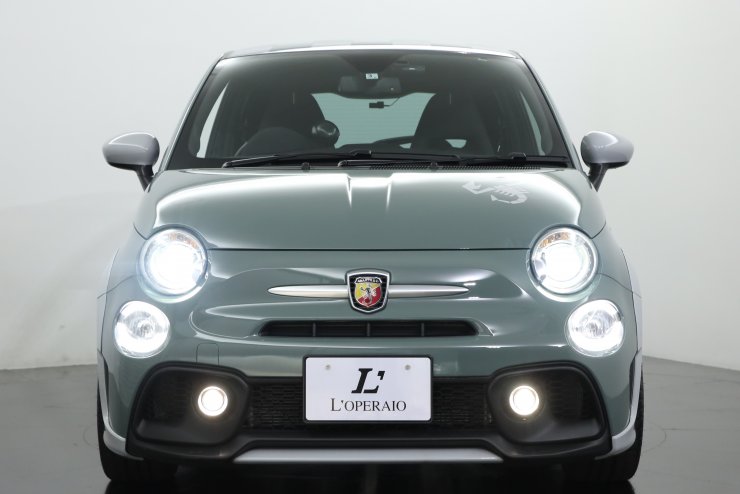 アバルト 695 セッタンタアニヴェルサーリオ 国内限定200台 5MT