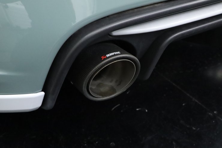 アバルト 695 セッタンタアニヴェルサーリオ 国内限定200台 5MT