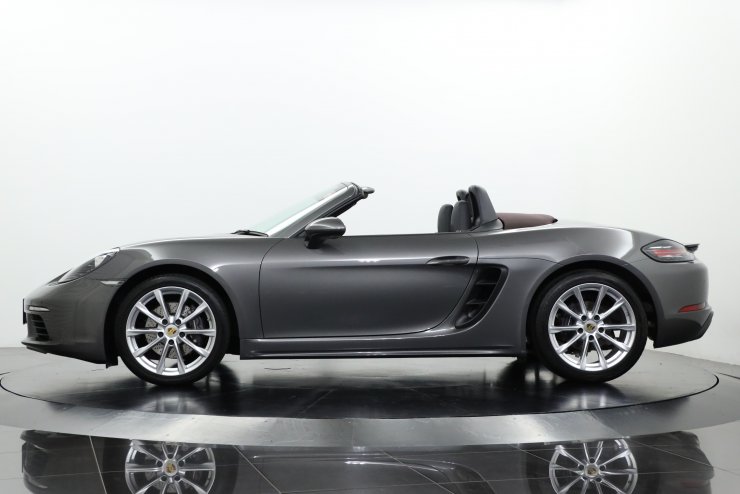 ポルシェ 718 ボクスター 6MT アゲートグレー 純正19インチ