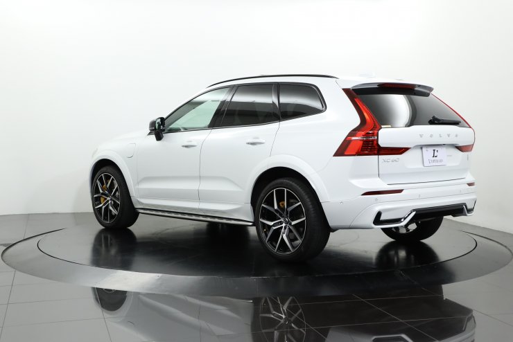 ボルボ XC60 T8 ポールスターエンジニアード 限定40台 ワン