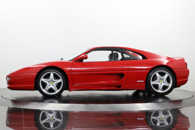 フェラーリ F355 Berlinetta 6MT XRシャーシ 正規ディーラー車 整備