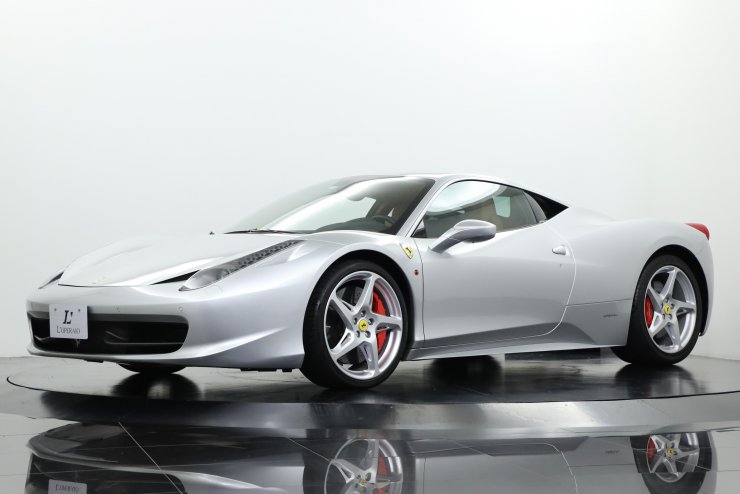フェラーリ　458 Italia 本カタログ　日本語版 458イタリア（フェラーリ）のクルマカタログ｜中古車の
