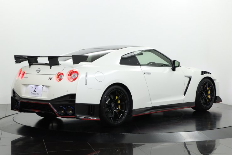 日産 GT-R NISMO ワンオーナー 後期 走行距離60キロ 新車
