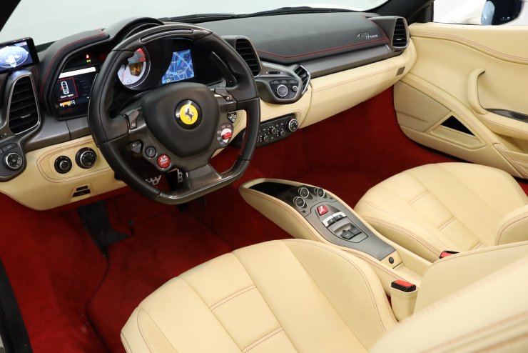 フェラーリ 458 Spider F1 DCT 正規ディーラー車 カーボンLED
