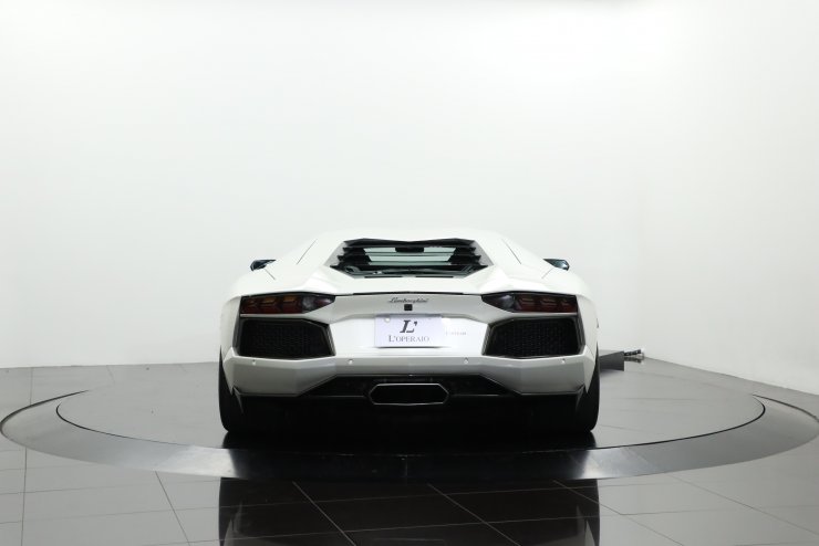 ランボルギーニ アヴェンタドール LP700-4 正規ディーラー車 フロント