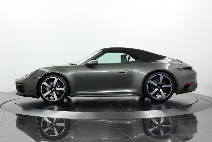 ポルシェ 911(992型) 純正オプション ブラッシュドアルミコンソールパネル ポルシェ 911(992型) 純正オプション ブラッシュドアルミ