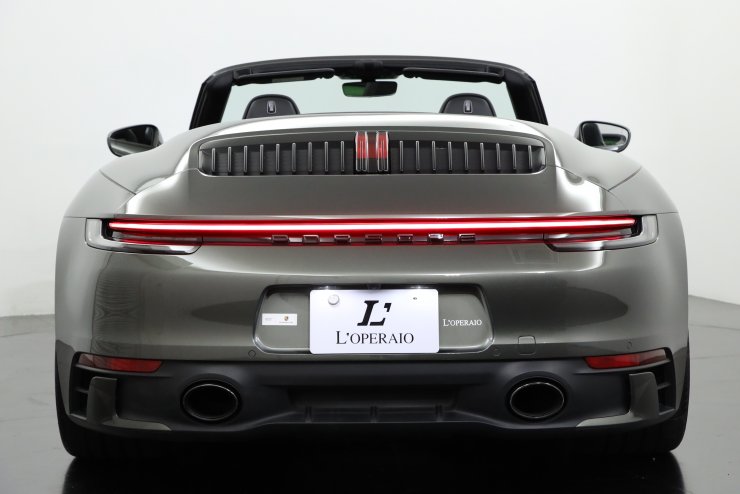 ポルシェ 911(Type992) カレラ カブリオレ PDK 純正20/21インチアルミ