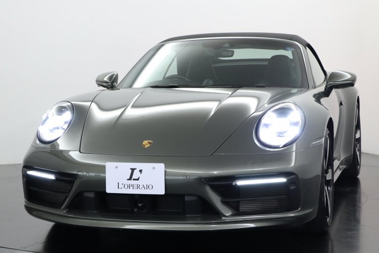 ポルシェ 911(Type992) カレラ カブリオレ PDK 純正20/21インチアルミ