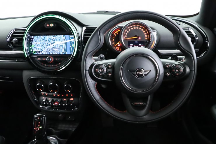 BMC Mini Clubman ステアリング MINI Clubman Steering Wheel Replacement / Shun Shun Garage