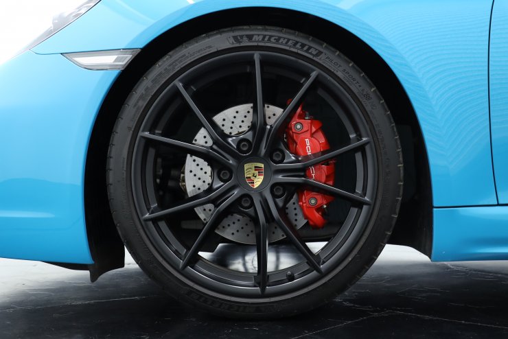 ポルシェ 718 Cayman GTS PDK 希少左ハンドル スペシャルカラー