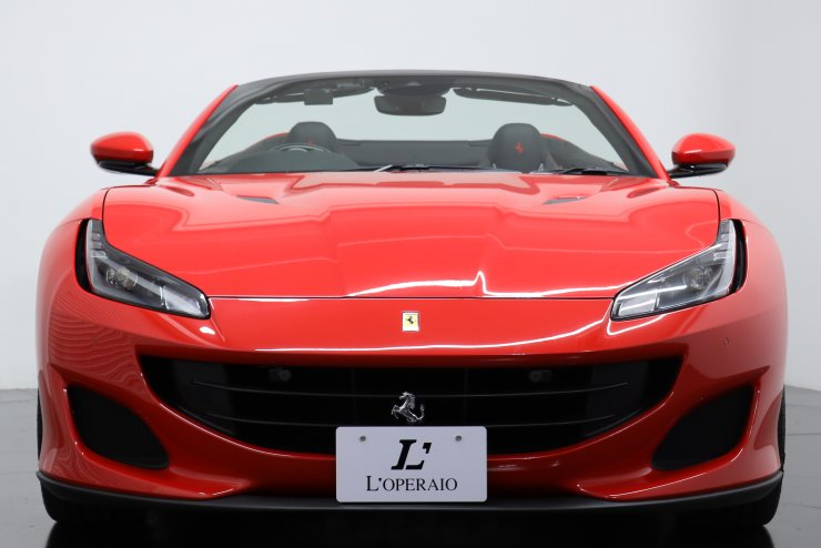 フェラーリ ポルトフィーノ F1 DCT カーボンファイバーLEDステアリング