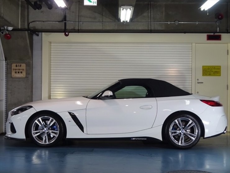 BMW Z4 Z4 sDrive20i M-sport イノベーションPKG シートヒーター
