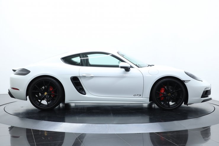 ポルシェ 718 Cayman GTS インテリアPKG スポーツクロノPKG スポーツ