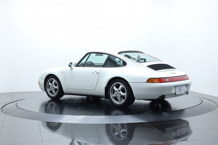 ポルシェ 911(Type993) Carrera 6MT 正規ディーラー車(ミツワ自動車